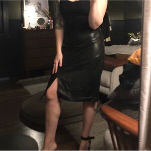 Vintage Classiques Entier Black Leather Pencil Skirt